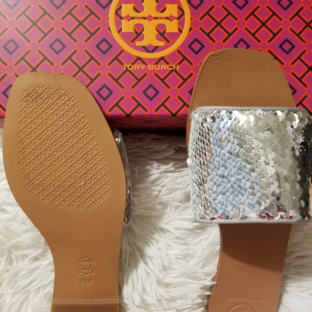 Toryburch - Picture 2 of 6